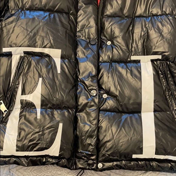 Down jacket - Picture 2 of 4